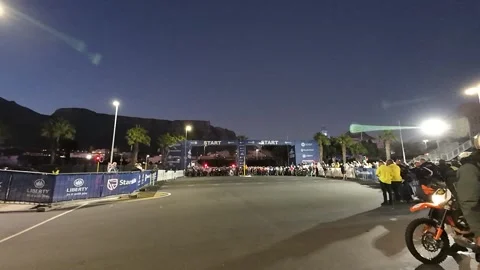 Cape Town Cycle Tour Start Viewed from Motorcycle in 4K Vídeo Stock 337914681