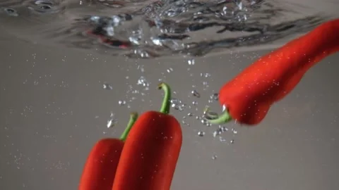 Capia pepper in water Stock-Footage 197764667
