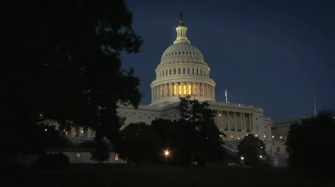Capitol Building at Night  Vídeos de archivo 418807