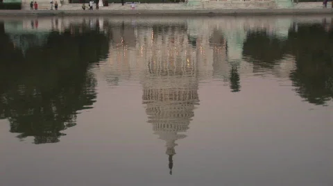 Capitol pool tilt up dusk Stock Footage