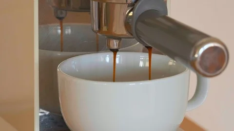 Cappuccino pouring 스톡 동영상 100153402