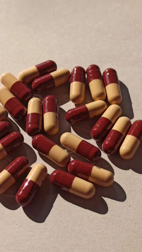 Capsule pills Video stock 285912990