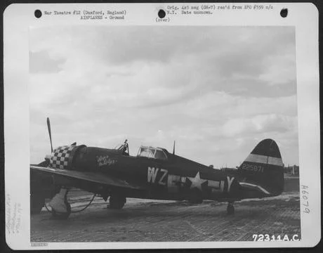 Capt. Gerald E. Budd s Republic P-47 Roger The Ledger Of The 78Th Fighter ... Foto stock