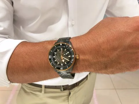 CAPTAIN COOK HIGH-TECH black CERAMIC Rado watch Foto stock