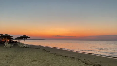 Captivating 4K Sunset in Greece Over the Azure Aegean Sea with Rolling Vidéo 253158443