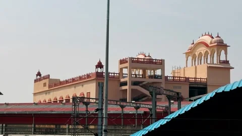 Captivating Architectural Views of a Stunning Historical Structure with Intricat Video stock 335203040