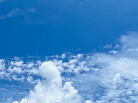 Captivating Daylight Sky with Soft Clouds: An Excellent Choice for Creative.. Stock Photos