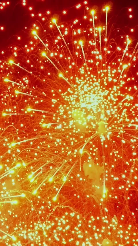 Captivating explosion of colorful fireworks lighting up the night sky Stock-Footage 309191480