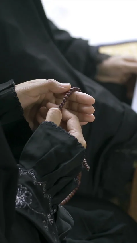 A captivating visuals portraying the unwavering devotion Vídeo Stock 268237274