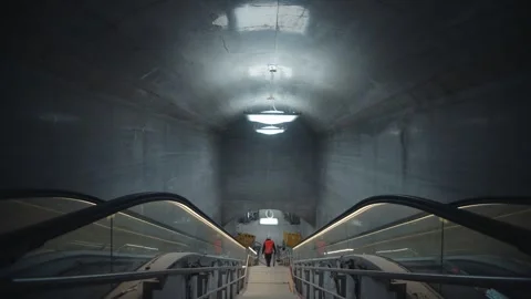 Capturing of a metro construction site with installment of escalators. Vídeo Stock 298227410