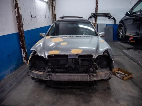 Car to be repaired in a workshop Foto stock