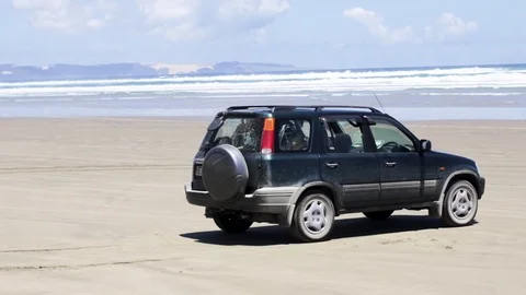 Car on the beach 스톡 동영상 102868442