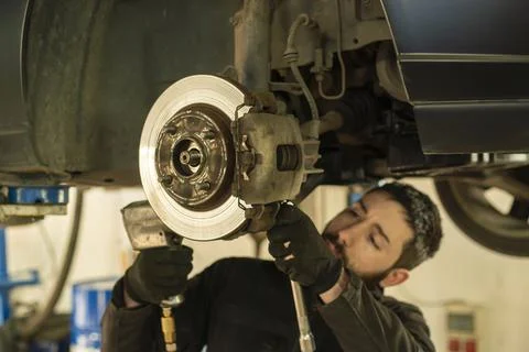 Car brake replacement 2 스톡 사진