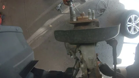 Car brake replacement Stockbeeldmateriaal 155454648