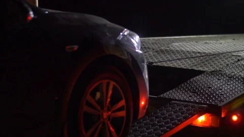 Car breakdown due to TCM technical problem and ready to be towing to service Stock Footage 81536421