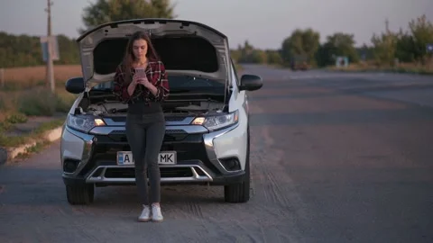 Car breakdown on road. Video stock 162120662