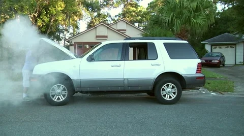 Car breakdown with smoke 6 Stock Footage 43077184