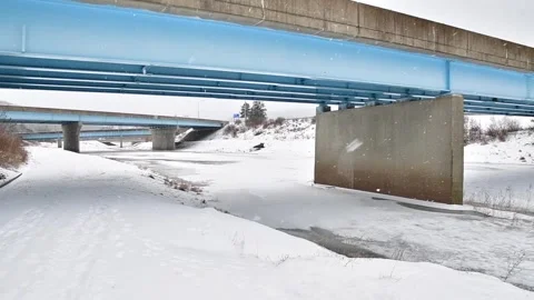 Car bridge snow 4k Vídeo Stock 262378535
