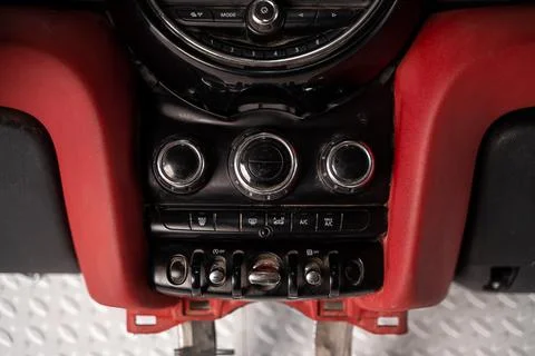 Car climate control dashboard with toggle switches Foto stock