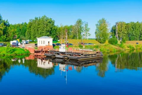 Car crossing the river Foto stock