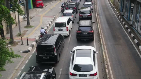 A car that doesn't move because it's stuck in traffic Stock Footage 255270848