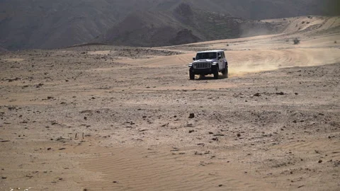 Car driving in the desert Stock-Footage 203478818