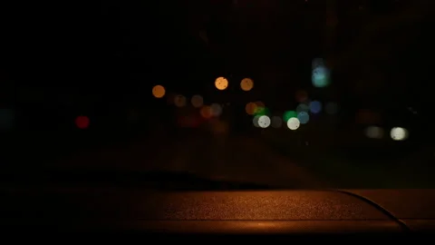 Car driving on night of slow motion video  Vídeo Stock 221609830