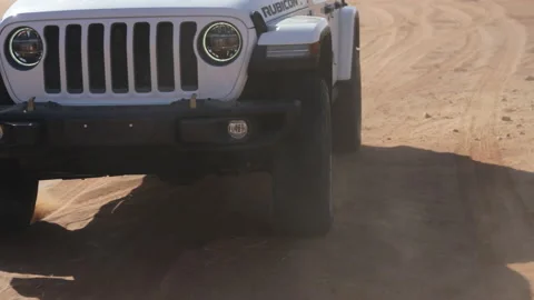 Car driving on sand Stock-Footage 201787953