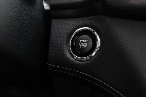 Car engine push start stop button ignition remote starter. Foto stock