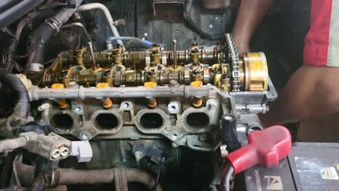 Car engine repair 스톡 동영상 208330126