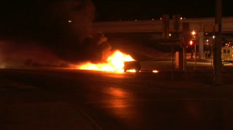 Car on fire 3 Video stock 761373
