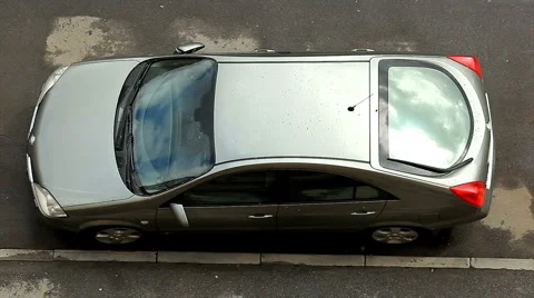 Car glass moving clouds reflection timelapse Vídeos de archivo 6055039