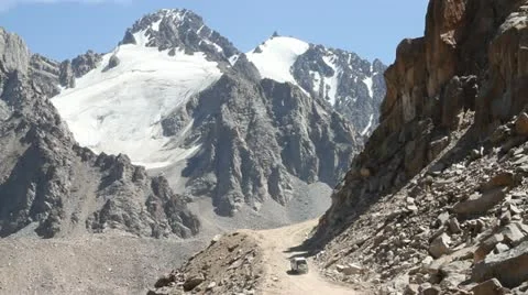 Car goes on mountain road Stock-Footage 11805950