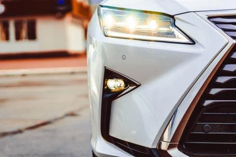 Car headlight in front 库存照片