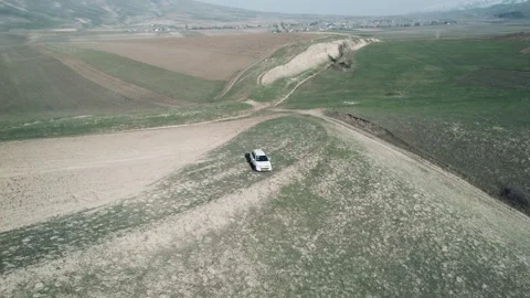 Car on the hill Video stock 260445121