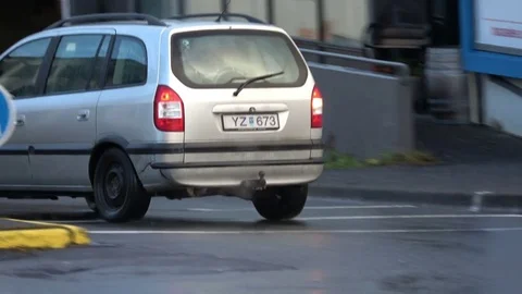 Car on Iceland Video stock 73009350