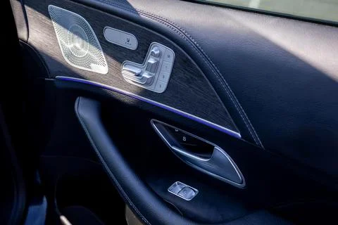 Car interior. Front door panel on modern luxury car Stock-Fotos
