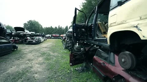 Car junkyard Stock-Footage 21243834