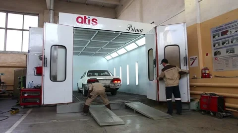 The car leaves the spray booth 스톡 동영상 48844002