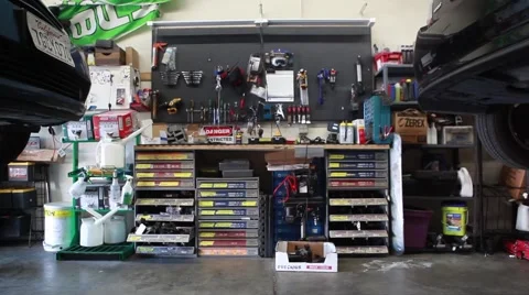 Car lifting Video stock 53999543