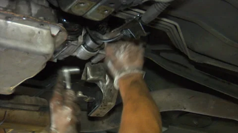 CAR MECANICS Stock Footage 39353756