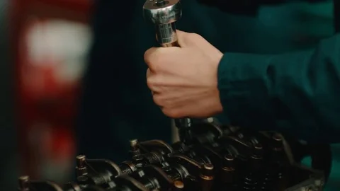 Car Mechanics Teacher and Student Video stock 76915744
