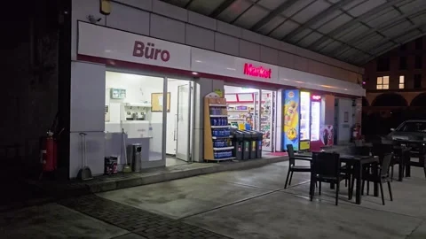 A car parked in front. Vídeo Stock 282659741