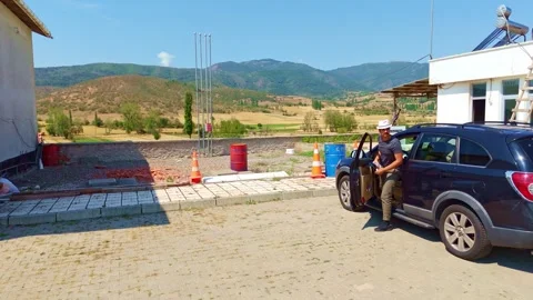 A car parked in front. Stock-Footage 284677660