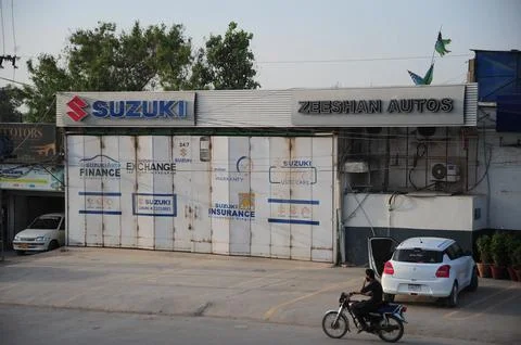 Car prices in Pakistan expected to decrease after latest IMF Relief, Hyderabad - 写真素材