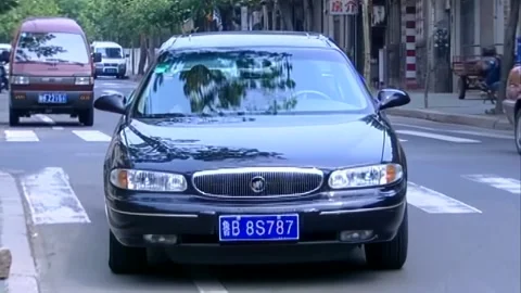 Car pulls over Stock Footage 253772888