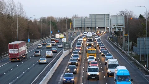 Car queue on Manchester ring road M60 Видео 86572557