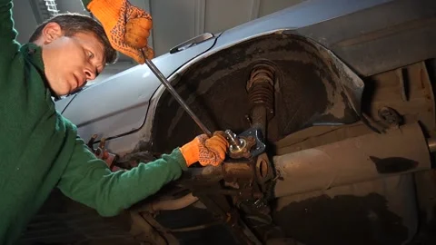 Car repair, installation of rear disc brakes instead of drums Vídeo Stock 225699178
