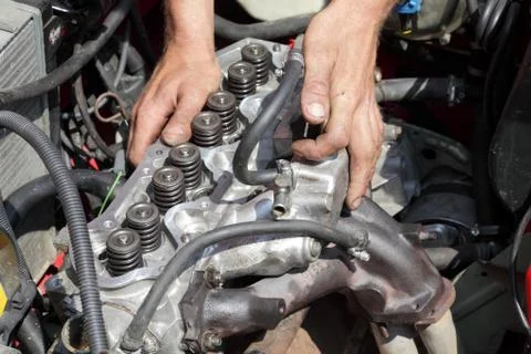 Car servicing 库存照片