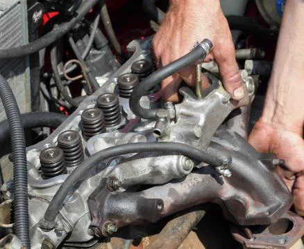 Car servicing 库存照片